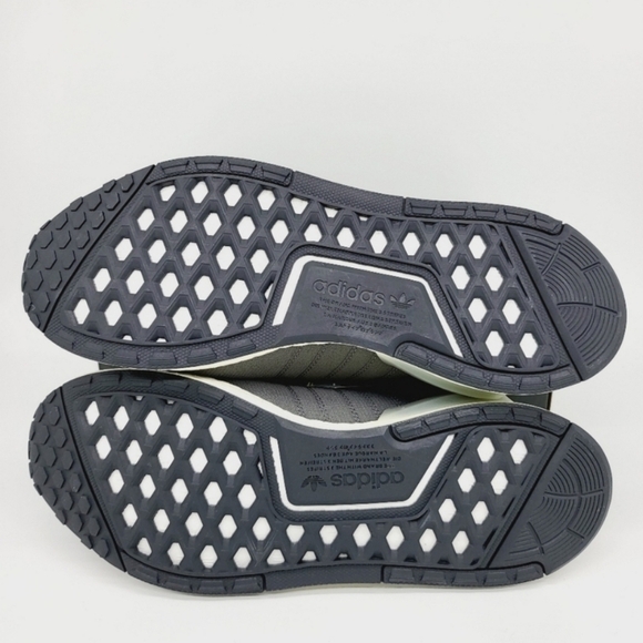 New Adidas Originals NMD_V3 Gore-Tex Men's Running Shoes Size 9 - Picture 7 of 8